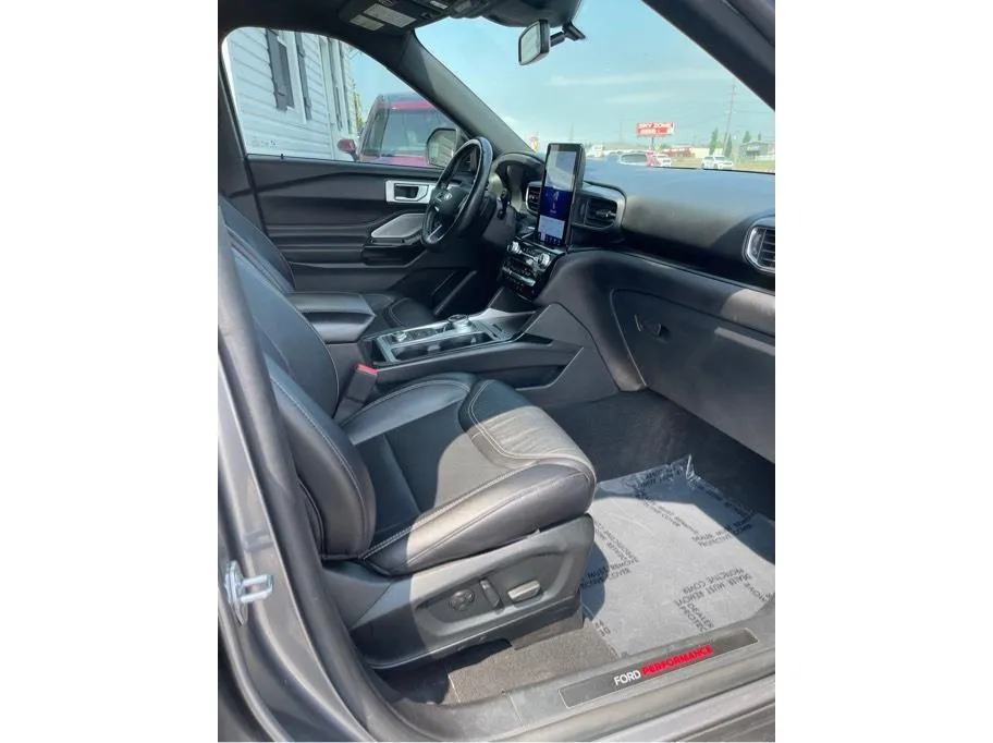 Ford Explorer photo 40