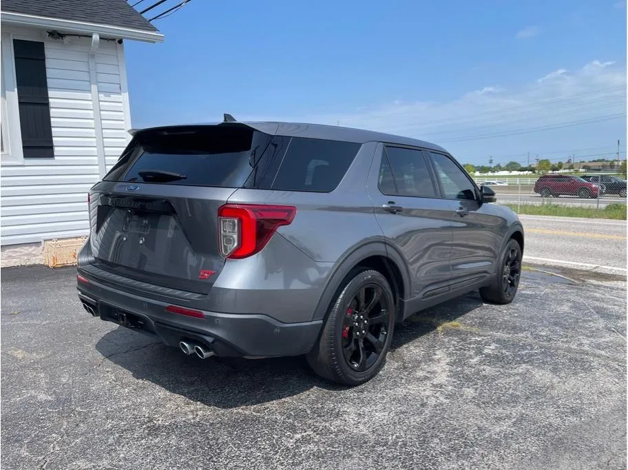 Ford Explorer photo 6