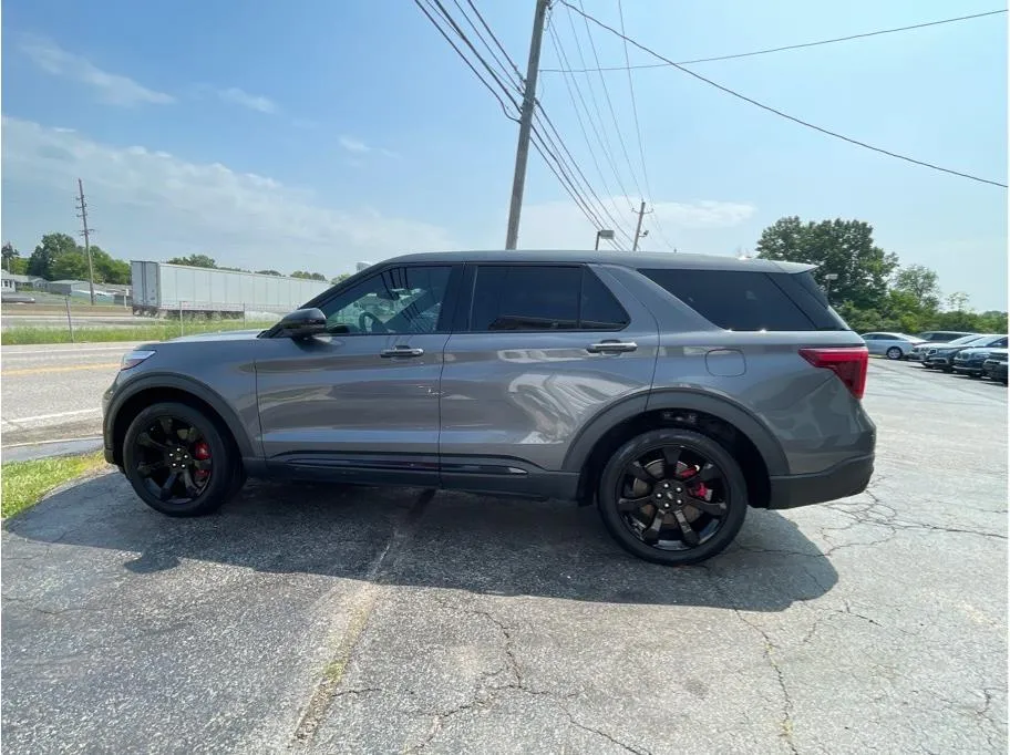 Ford Explorer photo 9
