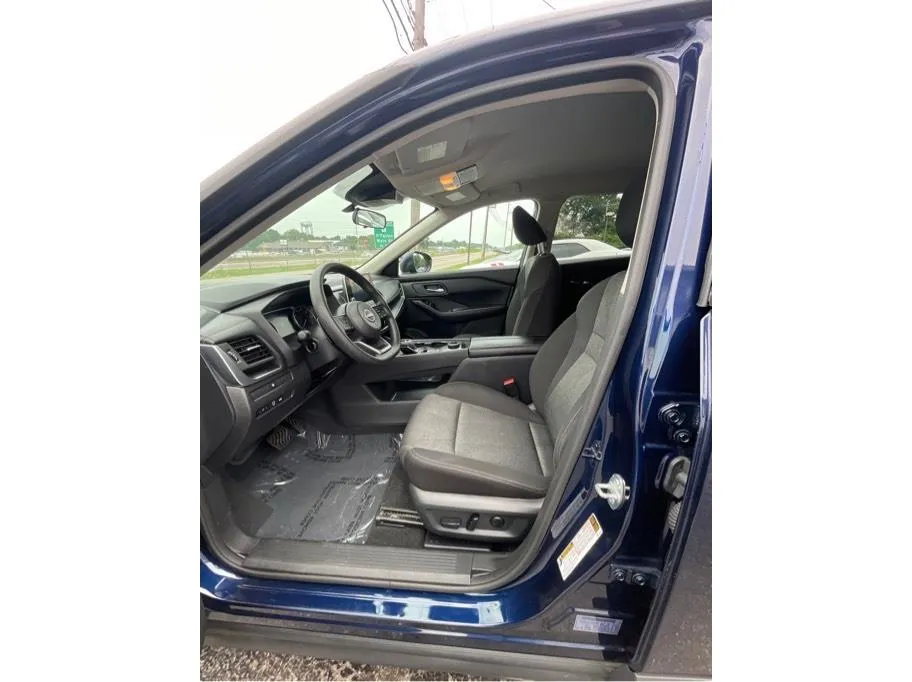 Nissan Rogue photo 10