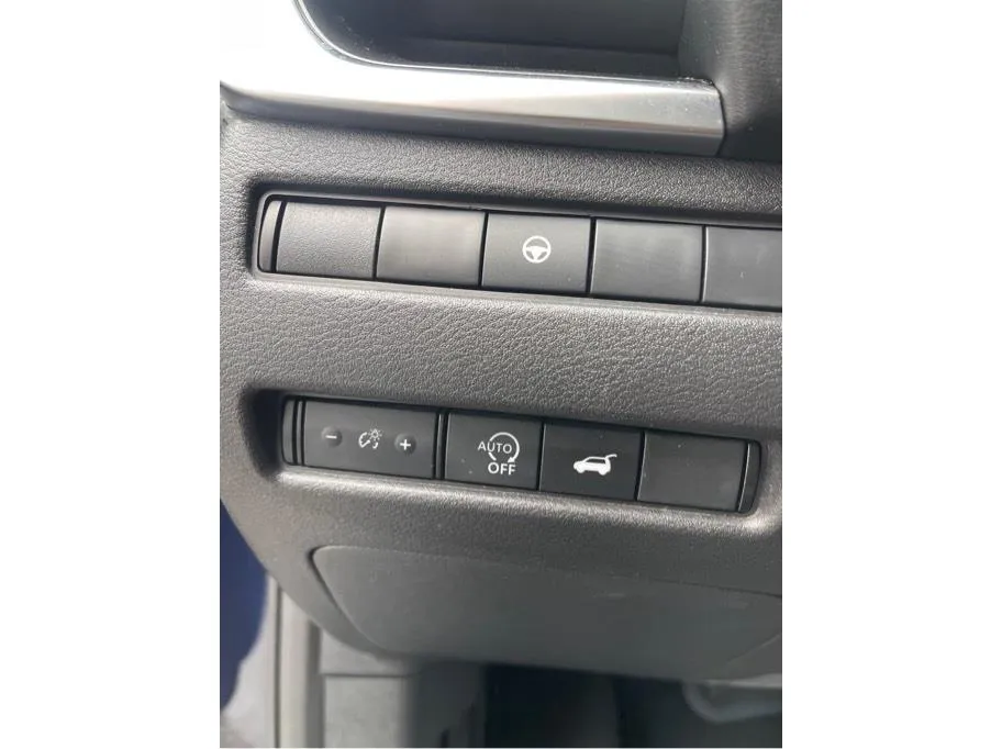 Nissan Rogue photo 12