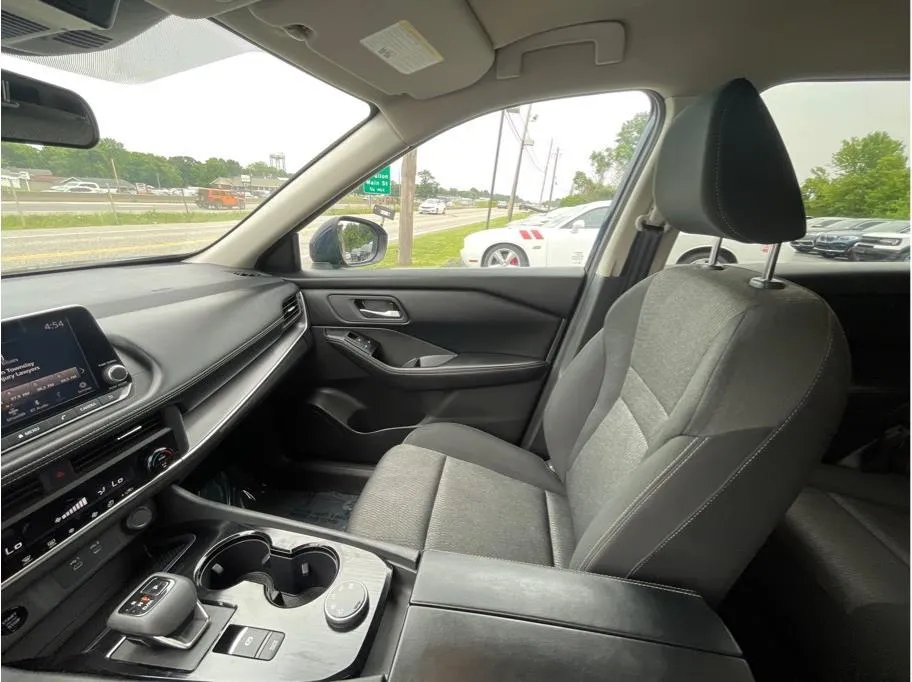 Nissan Rogue photo 14