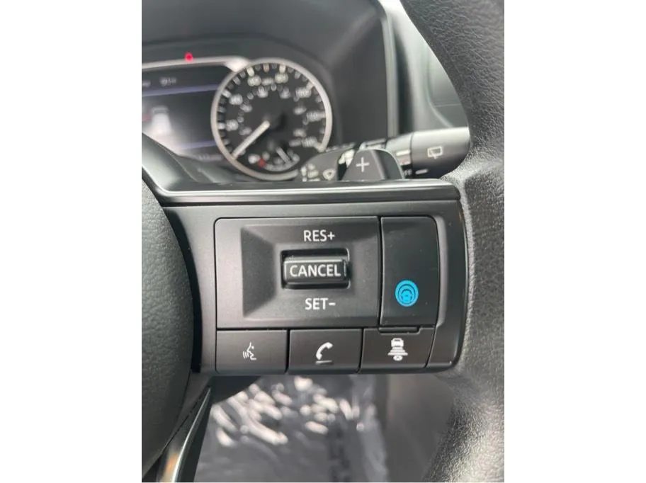 Nissan Rogue photo 19