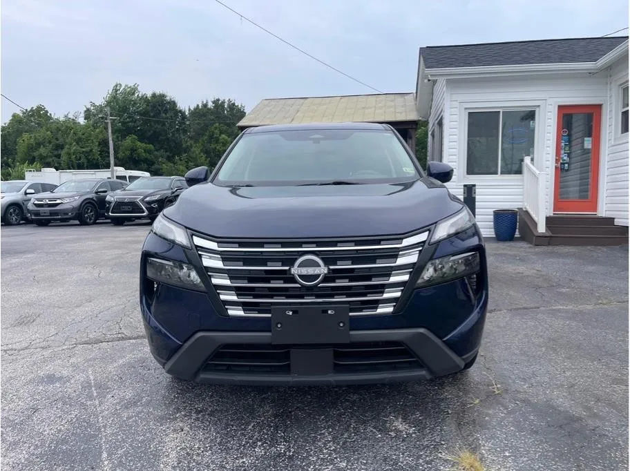Nissan Rogue photo 2