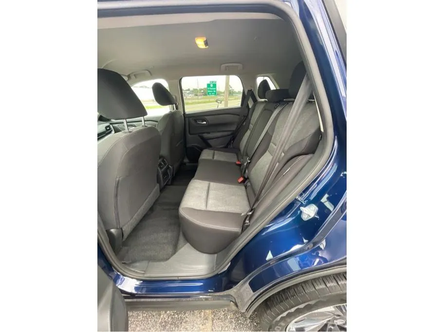 Nissan Rogue photo 24