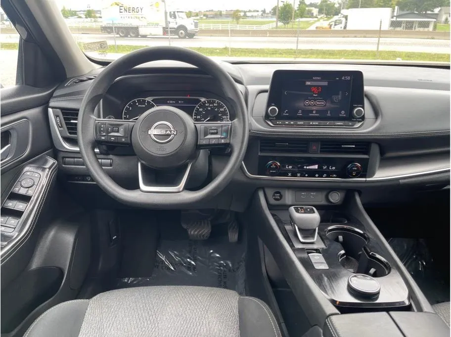 Nissan Rogue photo 26