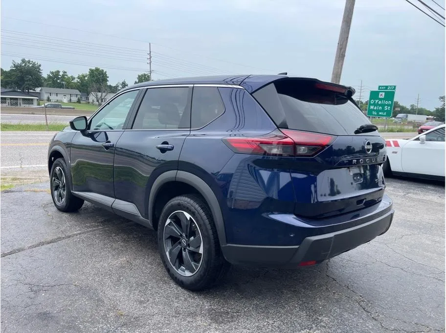 Nissan Rogue photo 8