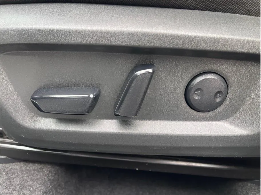 Nissan Rogue photo 15