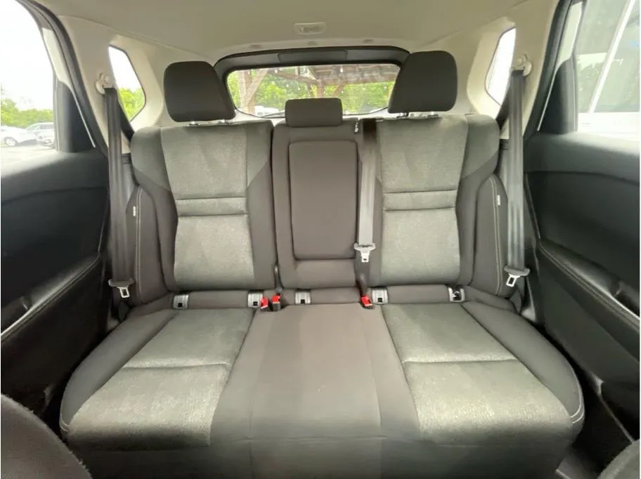 Nissan Rogue photo 19