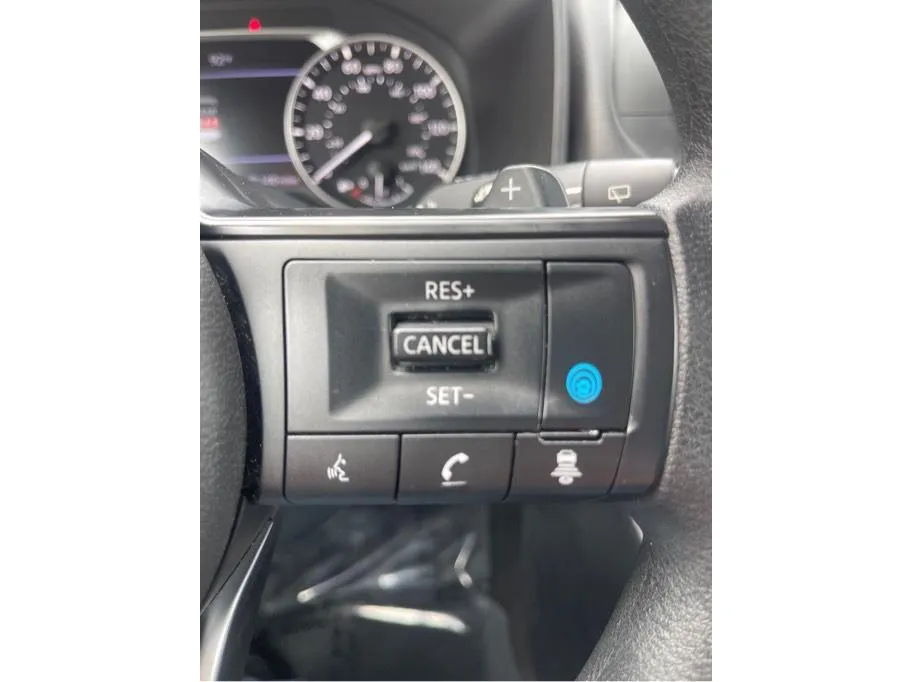 Nissan Rogue photo 29