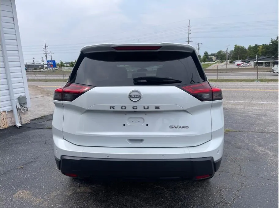 Nissan Rogue photo 8
