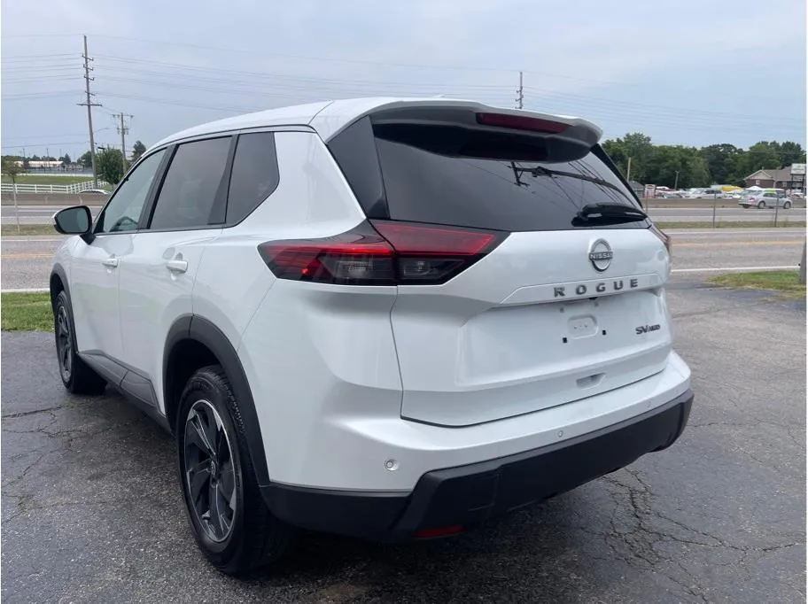 Nissan Rogue photo 9