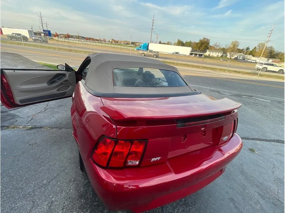 Ford Mustang photo 16