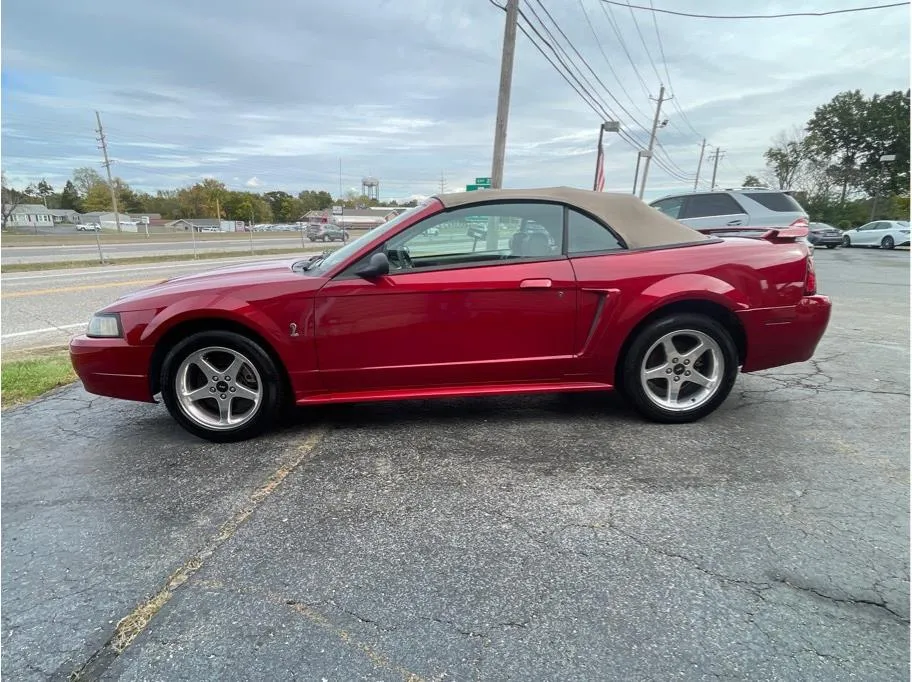 Ford Mustang photo 7