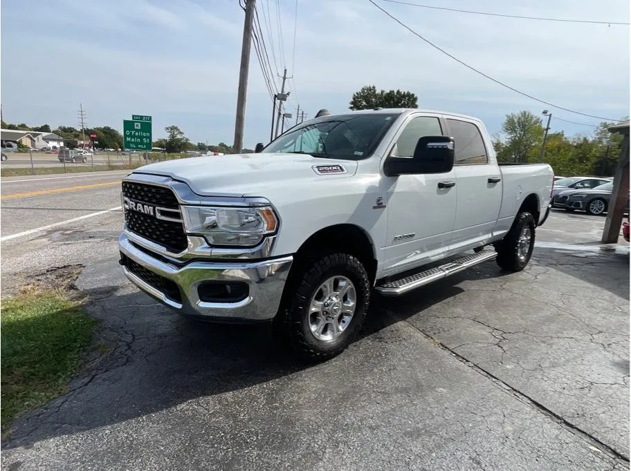 White 2024 Ram 2500 Crew Cab Big Horn Pickup 4D 6 1/3 ft for sale in O’Fallon, MO
