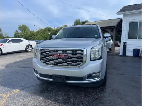 Silver 2018 GMC Yukon XL Denali Sport Utility 4D for sale in O’Fallon, MO