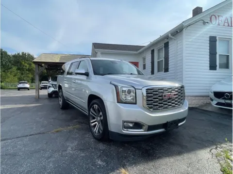 Photos of 2018 GMC Yukon XL Denali Sport Utility 4D for sale in O’Fallon, MO at O'Fallon Motors