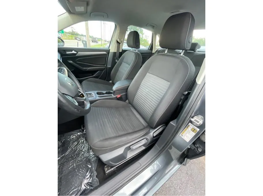 Volkswagen Jetta photo 14