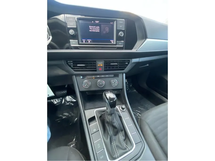 Volkswagen Jetta photo 16
