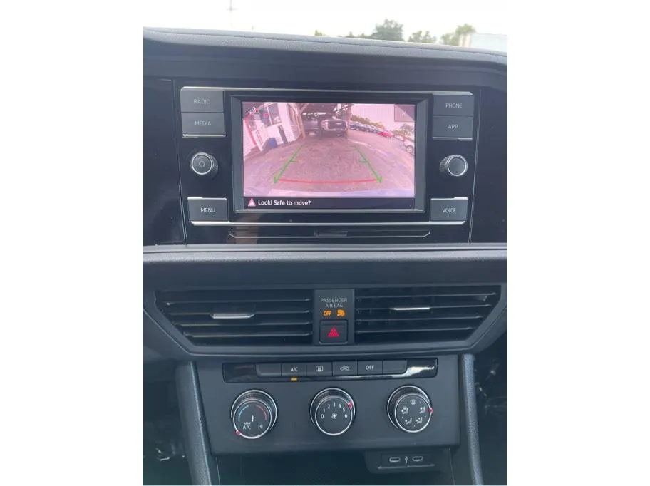 Volkswagen Jetta photo 17
