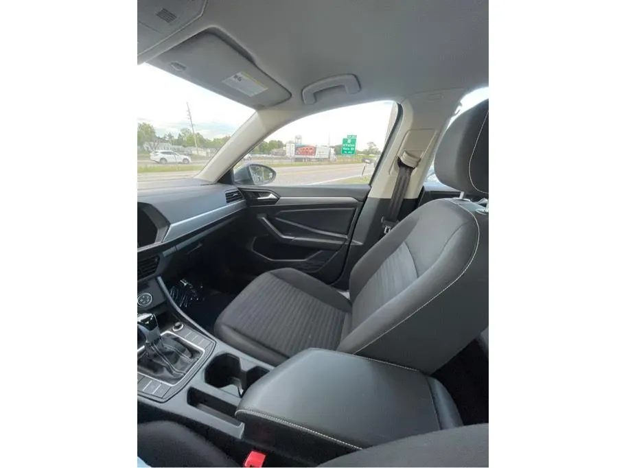 Volkswagen Jetta photo 19