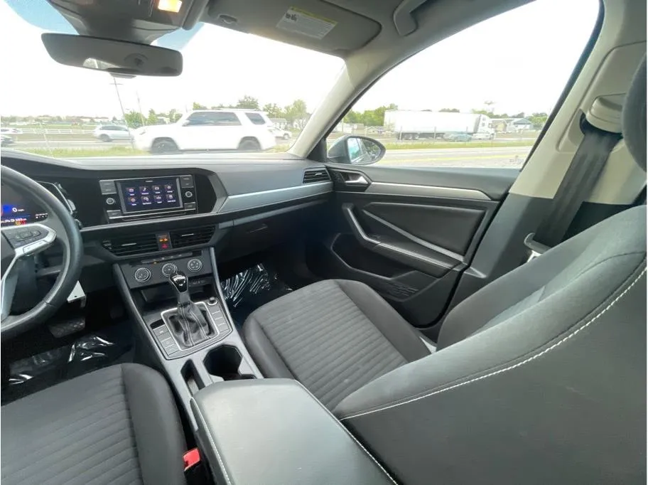 Volkswagen Jetta photo 23