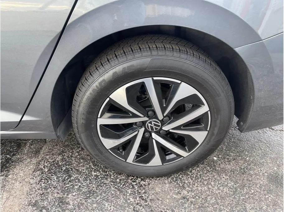 Volkswagen Jetta photo 25