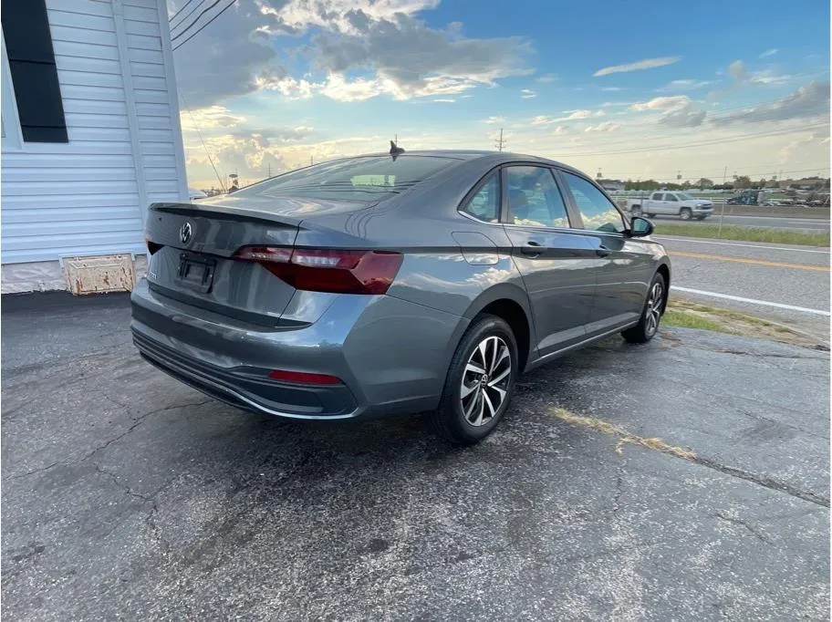 Volkswagen Jetta photo 6