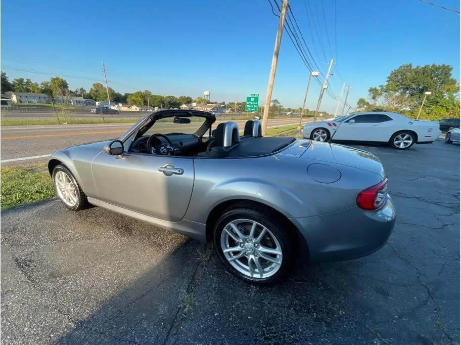 Mazda MX-5 photo 10