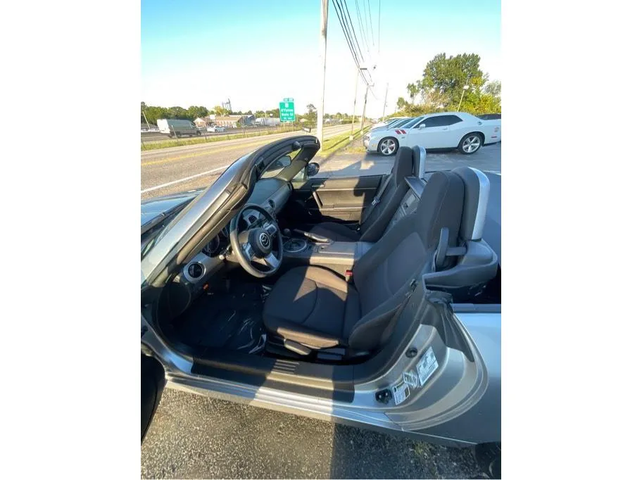 Mazda MX-5 photo 12
