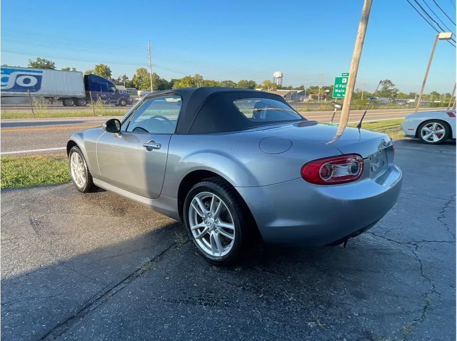 Mazda MX-5 photo 7