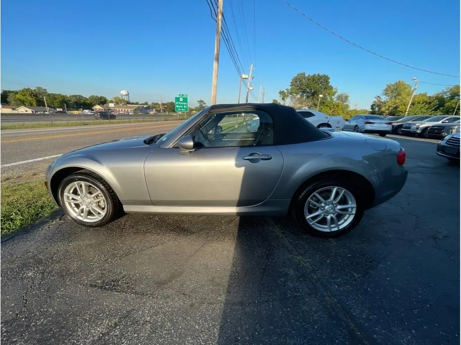 Mazda MX-5 photo 8