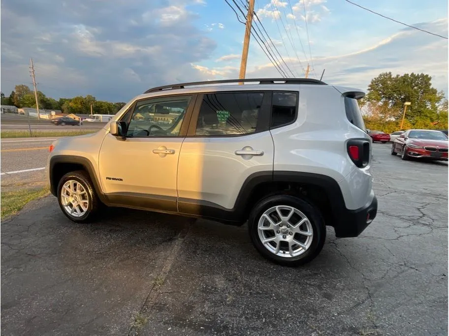 Jeep Renegade photo 11