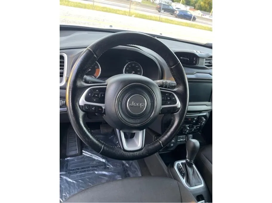 Jeep Renegade photo 16