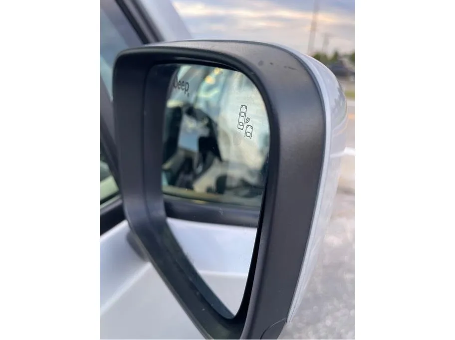 Jeep Renegade photo 31
