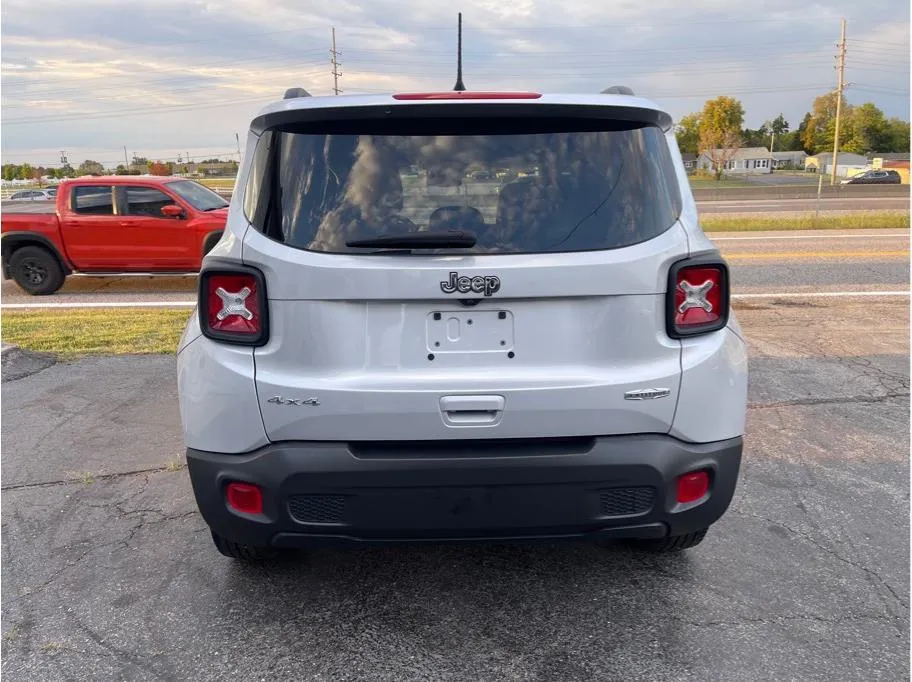 Jeep Renegade photo 8