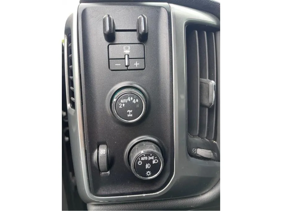 Chevrolet Silverado photo 13