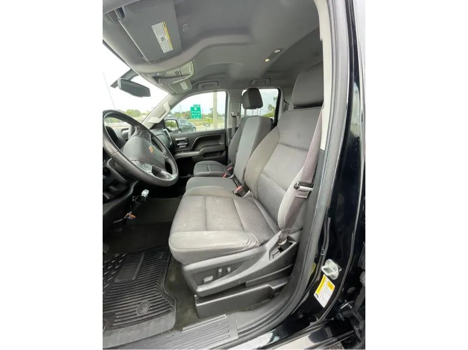 Chevrolet Silverado photo 14