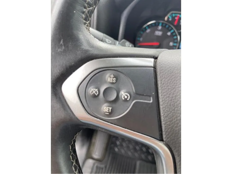Chevrolet Silverado photo 21