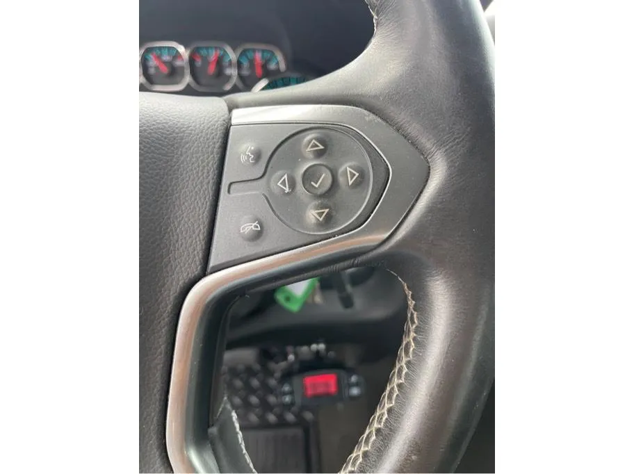 Chevrolet Silverado photo 22