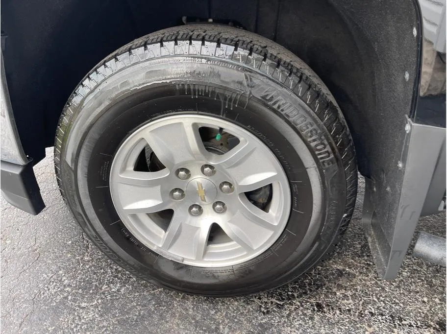 Chevrolet Silverado photo 28