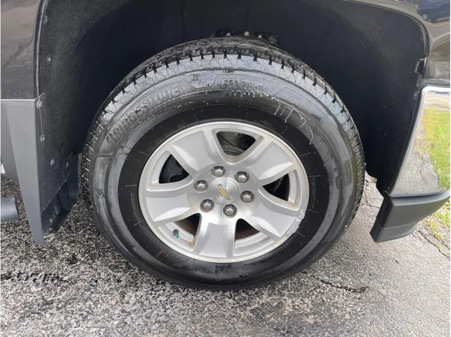 Chevrolet Silverado photo 31