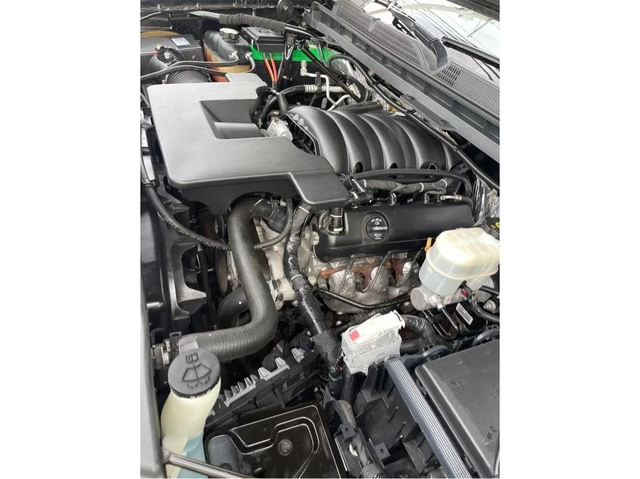 Chevrolet Silverado photo 34