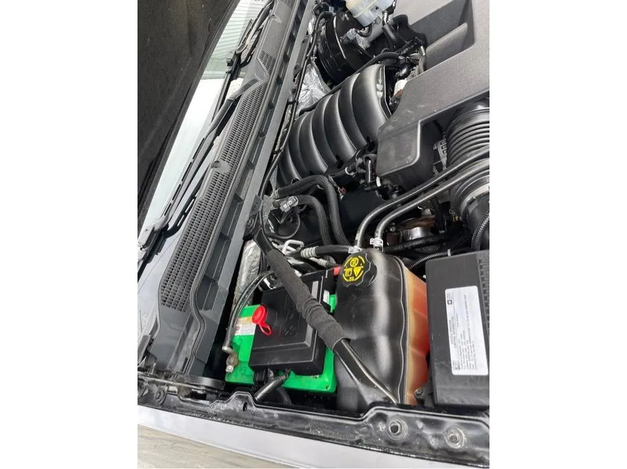 Chevrolet Silverado photo 35