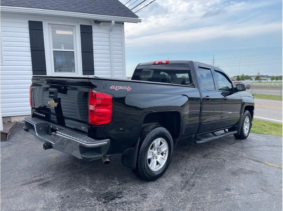 Chevrolet Silverado photo 6