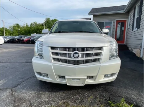 Photos of 2012 Cadillac Escalade Sport Utility 4D for sale in O’Fallon, MO at O'Fallon Motors