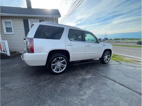 More photos of 2012 Cadillac Escalade Sport Utility 4D at O'Fallon Motors, MO