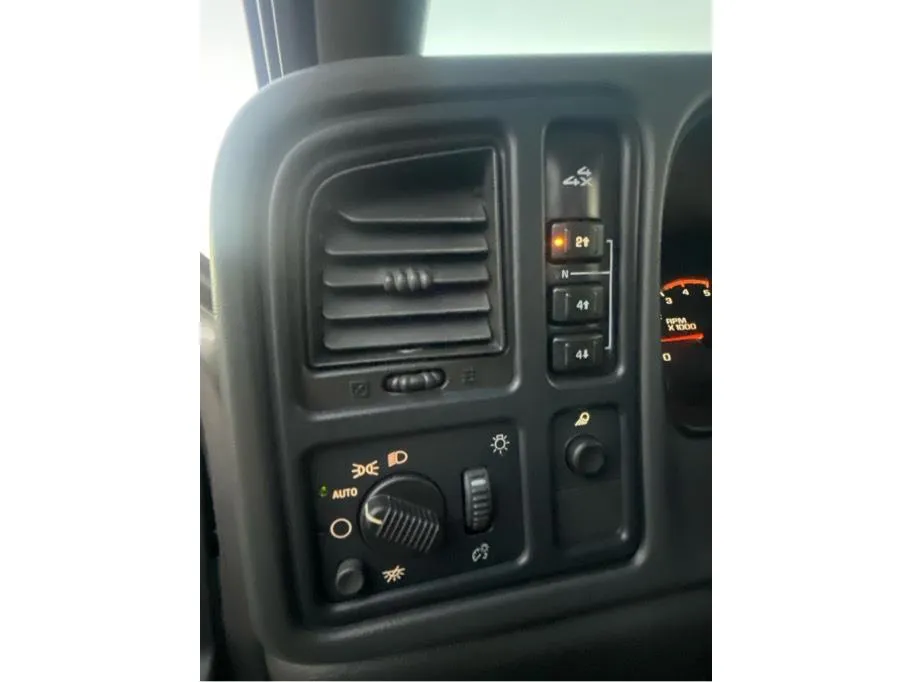 Chevrolet Silverado photo 17