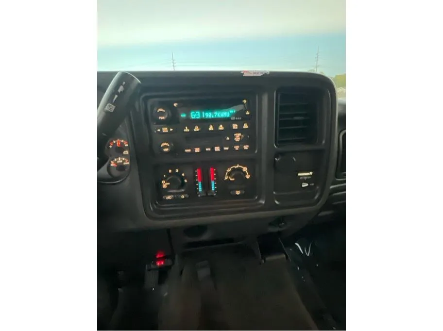 Chevrolet Silverado photo 19
