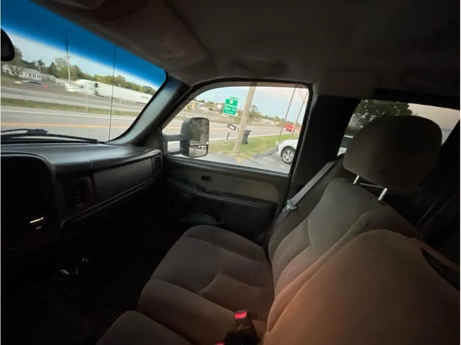 Chevrolet Silverado photo 22